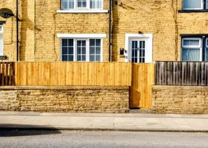 Thornton Road - 3 * Bradford (West Yorkshire)