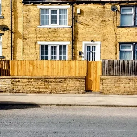 Thornton Road - 3 * Μπράντφορντ