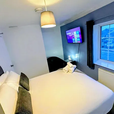 Thornton Road - 3 * Μπράντφορντ